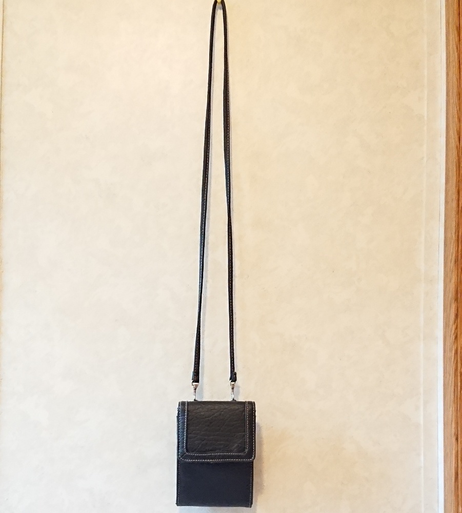 Sling Wallet - Picture 1 of 4